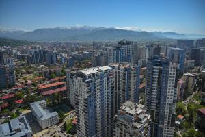 Sea & Mountain View 40 Floor