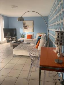 Villas Sur les hauteurs de Nice, belle villa ideale en famille ou entre amis : photos des chambres