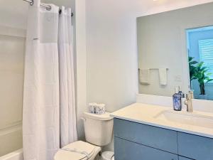 2B2B Condo in ATL Penthouse level 542Blvd402