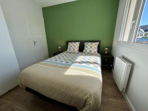 530 - Appartement T3, à Erquy, avec pleine vue mer