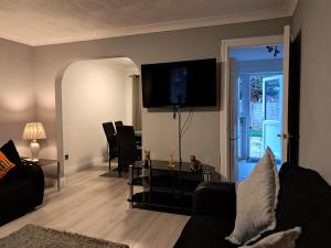 FANTASTIC COZY 3bed Hse London ExCEL Free Parking WIFI Sleeps 6