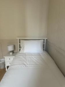 Edinburgh City Centre Twin Room