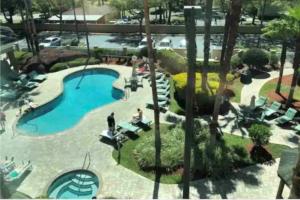 Cozy Condo Near Disney World With Shuttle To Parks