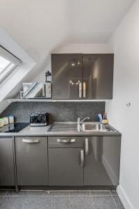 Modern Jesmond Apartment near City Centre with Parking