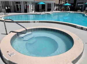 Condo 2 Queen beds-Disney-Universal