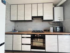 Апартаменти в жк Яровиця з балконом 16