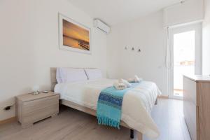 Villa 27 seconds away from the beach with private parking