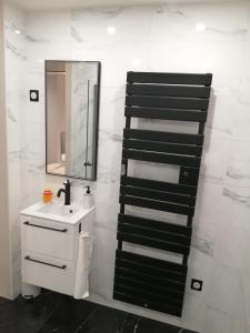 Appartements Le Studio 68 - Hyper Centre - Sleep in Bethune : photos des chambres