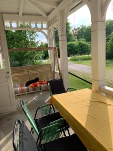 Bo på Bigård Eke Gamla Skola