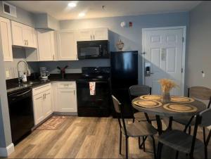 Condo 2 Queen beds-Disney-Universal