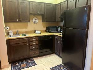 Peaceful Condo With Free Shuttle To Parks