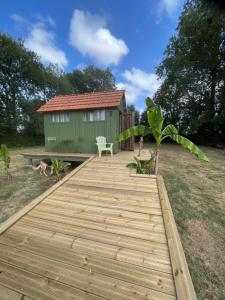 Tentes de luxe Cabane au fond du jardin : photos des chambres