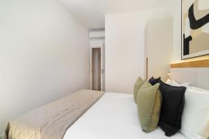 WHome Central Lisbon Hideaway in Lively Rua da Rosa