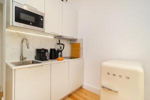 WHome Central Lisbon Hideaway in Lively Rua da Rosa