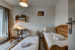 Apartment with balconies at the foot of the slopes