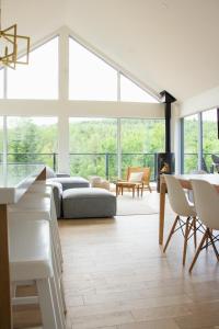 Chalet LEstuaire, River View, Spa