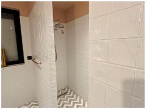 Charmante maison de ville avec vue sur le donjon avec wifi et jardin