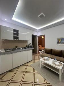 Studio lumineux avec terrasse