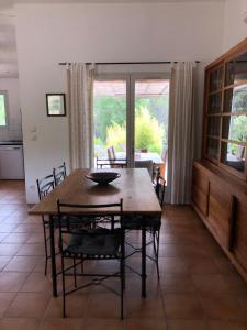 Villas Une maison en Provence piscine au pied du Luberon : photos des chambres