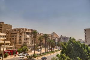 Mentu pyramids hotel