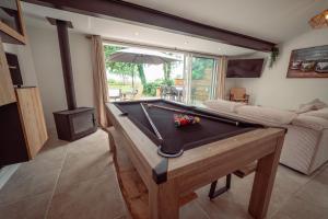 Villas Maison vu Lac en premiere ligne du lac de Lacanau avec terrain de tennis privatif : photos des chambres