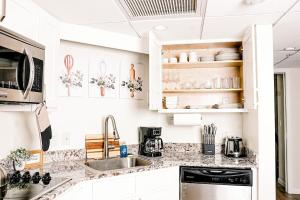 Luxe Stay Water & City View in Downtown Ft Myers