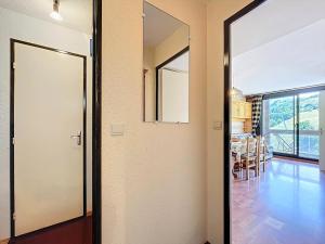 Appartements Appartement tout confort skis aux pieds avec balcon et piscine chauffee - FR-1-267-210 : photos des chambres