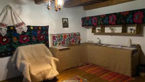 Poiana Creasta Cocoșului-Casa Floarea Soarelui