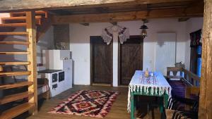 Poiana Creasta Cocoșului-Casa Floarea Soarelui