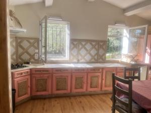 B&B / Chambres d'hotes Pretty Little House in Provence : photos des chambres