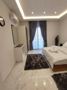 DHB STAYS Urban Gem 2BR - 102