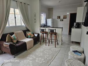 Casa com piscina garagem para 4 carros