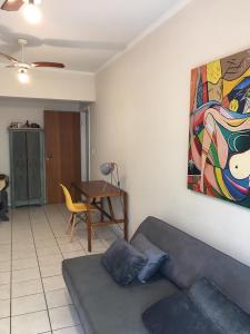 Apto confortável Praia do Tombo, WiFi e Ar Cond