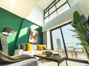 Duplex - 5 min walk from Cleveland, ADGM & Galleria Mall - 3BDR - Maryah Island & ADGM - Huge Balcony - Full Canal & City Views - Perfect for Families & Groups