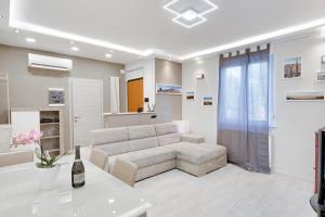 La Casa di Mara con Piscina, Giardino, Parcheggio Privato a Sistiana