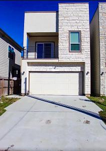 Three Bedroom ClubHaus