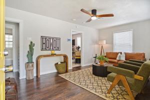 Charming Yellow Door House Steps from OU