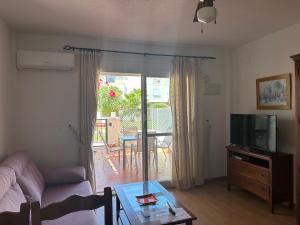 APARTAMENTO URBANIZACION 1ºLINEA DE PLAYA NUDISTA