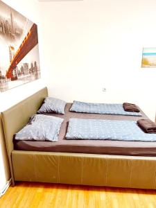 Cozy Apartment in Märzstraße Area MZ10