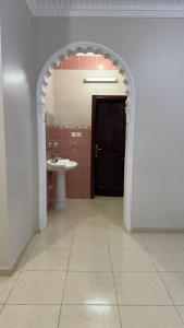 شقة في المدينه قريبه من القطار والمطار