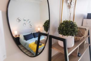 Appartements Studio Cosy Les 3 ecritoires, hyper centre, wifi, VELORA : photos des chambres