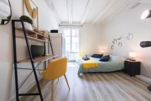 Appartements Studio Cosy Les 3 ecritoires, hyper centre, wifi, VELORA : photos des chambres