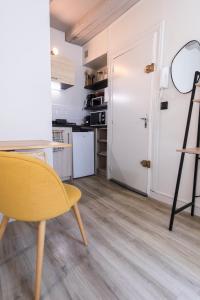Appartements Studio Cosy Les 3 ecritoires, hyper centre, wifi, VELORA : photos des chambres