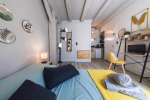 Appartements Studio Cosy Les 3 ecritoires, hyper centre, wifi, VELORA : photos des chambres