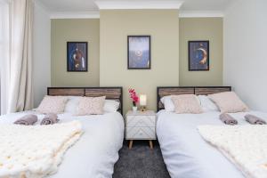 Open Mind Property - 16 Guests & Free Parking