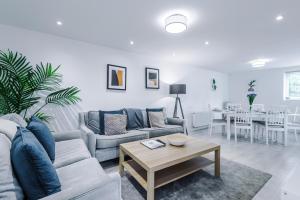 Hansas Executive Retreat - Two Luxury Townhouses by Parydise, Ideal for Business or Family