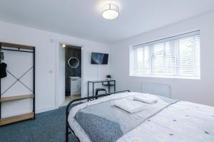 Hansas Executive Retreat - Two Luxury Townhouses by Parydise, Ideal for Business or Family