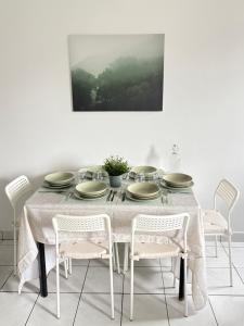 Appartements F3 confortable a 2 min du metro et ambiance cinema : photos des chambres