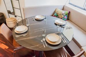 Elegant 2BR Duplex with Style