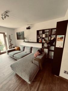 Luce private deluxe apartment near the station